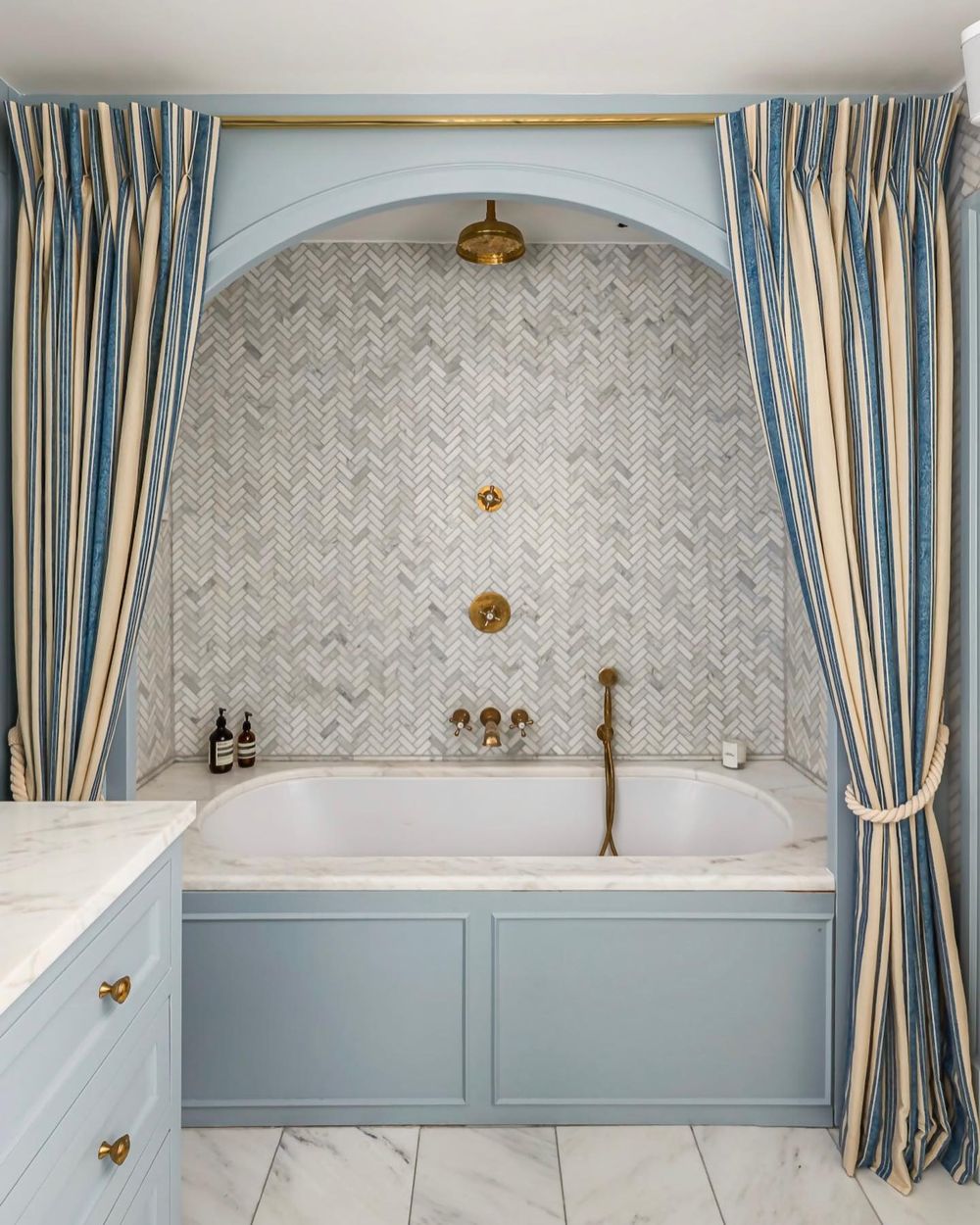 Bathroom curtains bathtub barlowandbarlow