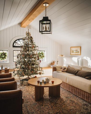 Christmas living room decorations jeanstofferdesign