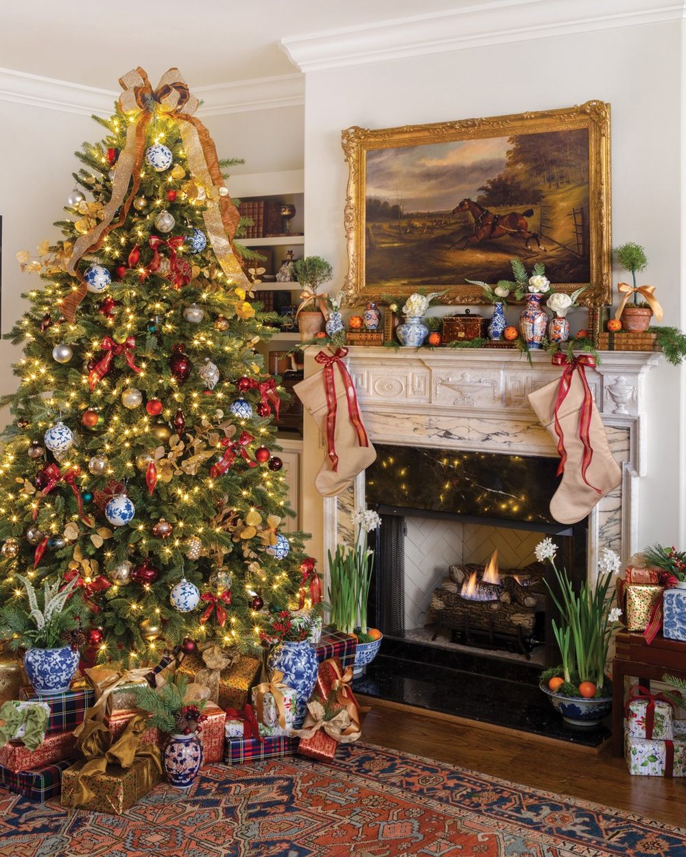 Traditional Christmas living room decor Southernladymag Sidney Bragiel