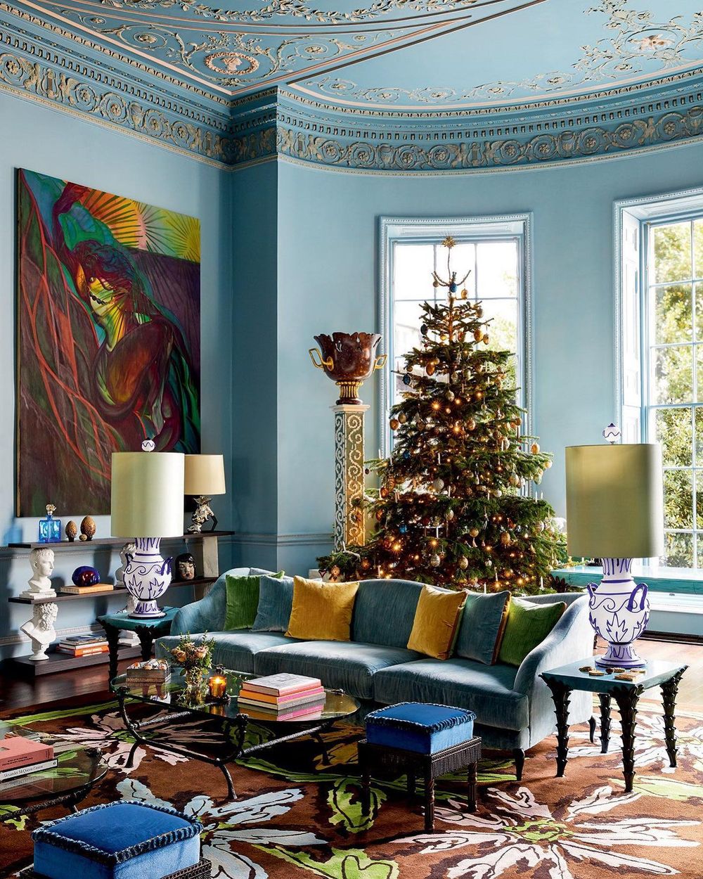 Traditional Christmas living room decor francis_sultana