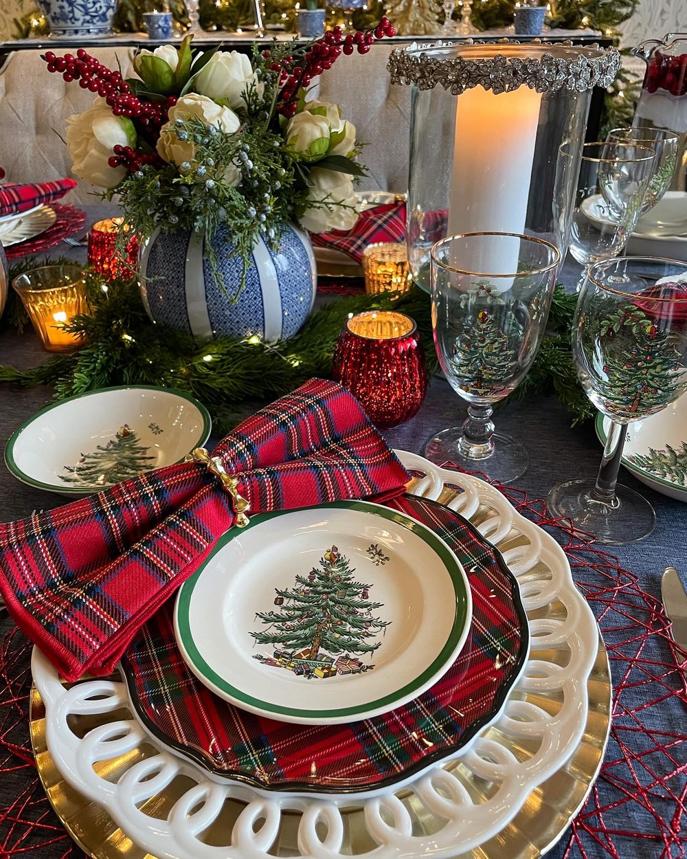 Traditional Christmas table setting decor thepermanentgarden