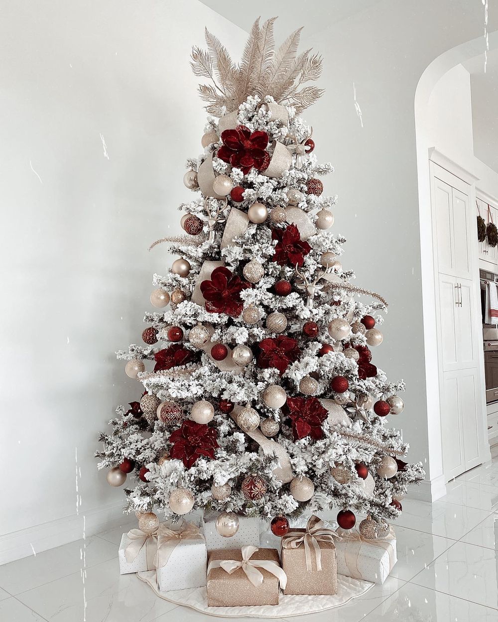 Burgundy Christmas Decor Sparkly frosted tree misslisamorales