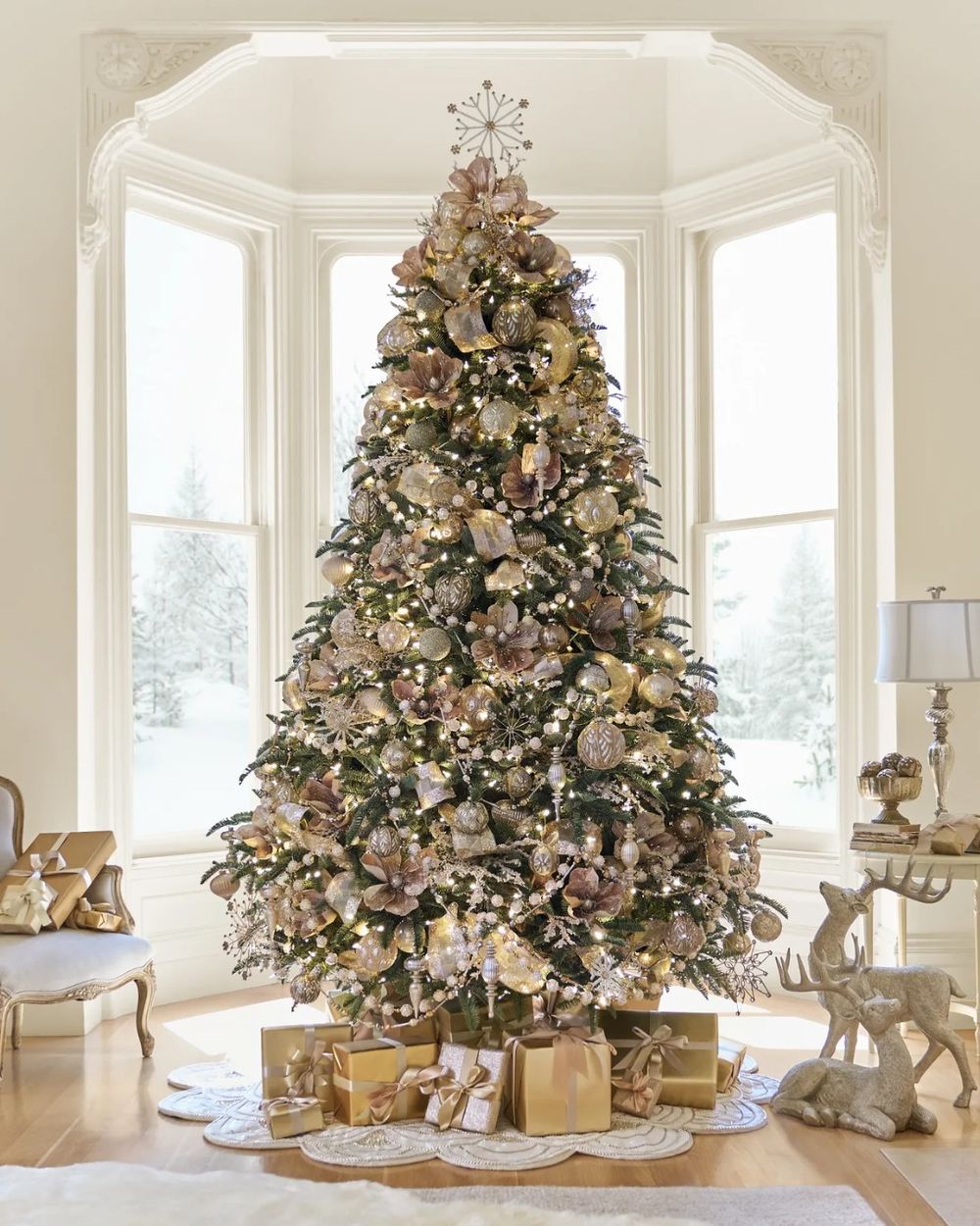 Elegant Christmas Decor Ideas Gold and Silver tree balsamhilluk