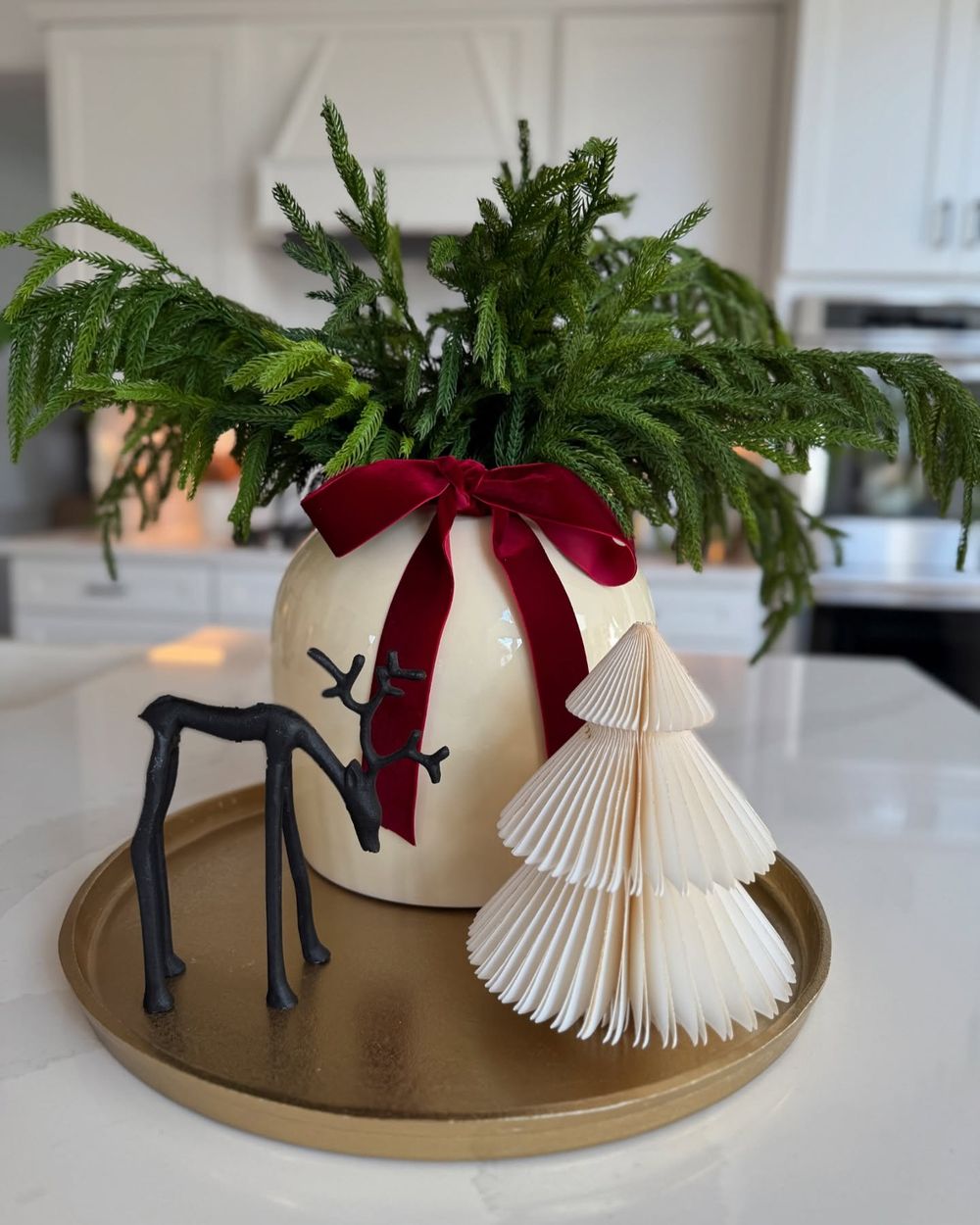 Elegant Christmas Decor Ideas Simple kitchen tray gold reindeer modernfarmhouse_ohio