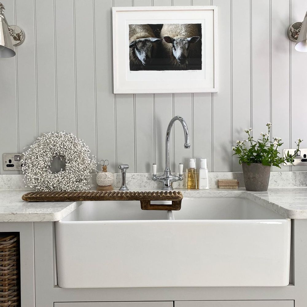 beadboard kitchen backsplash viviennecutler