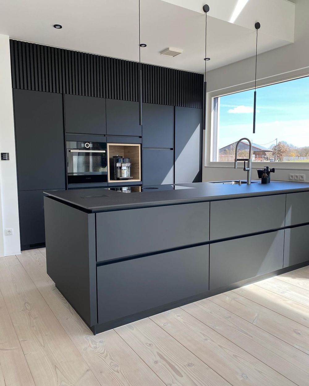 black kitchen modern minimalist mila_hofer