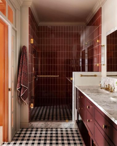 Burgundy bathroom @landedinteriors