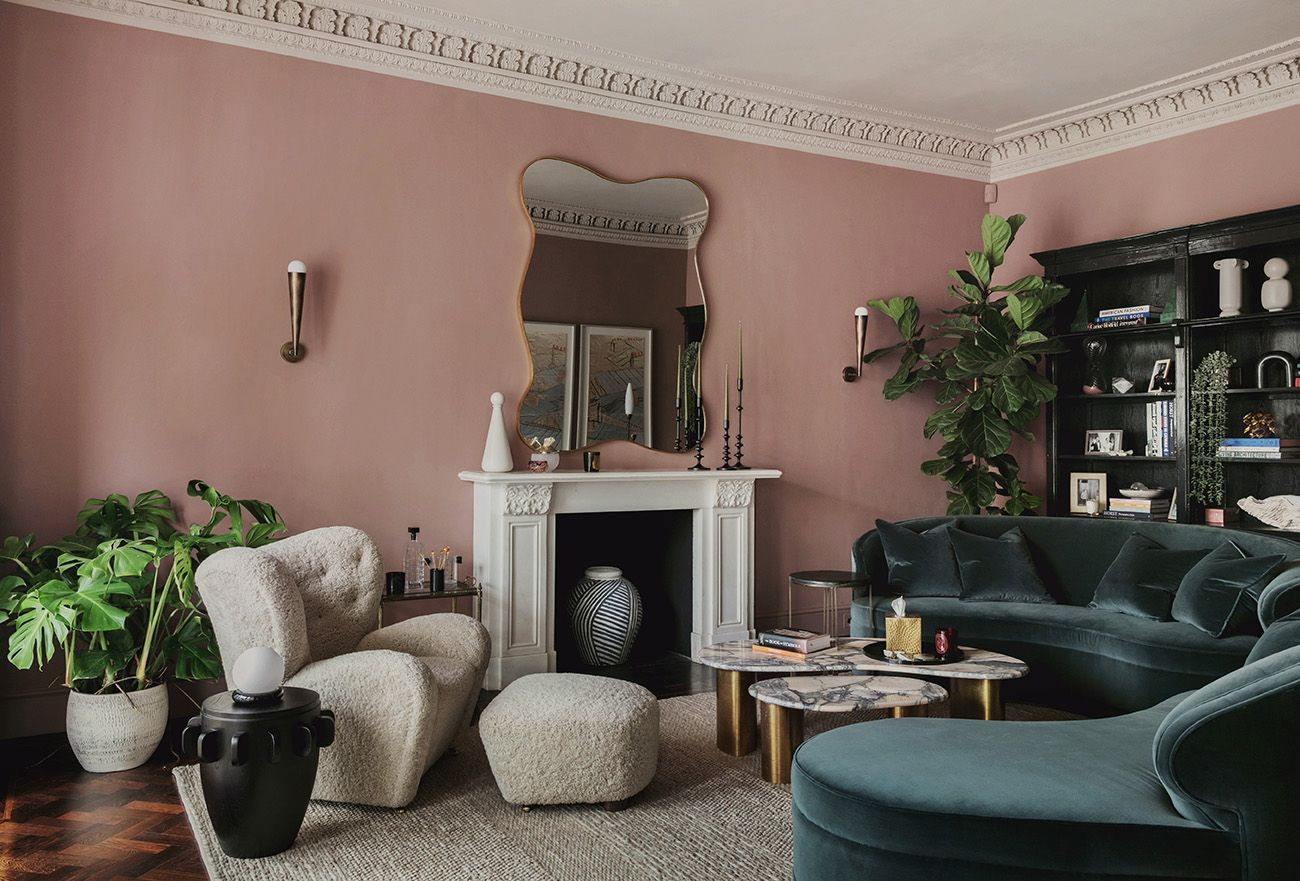 Pink walls English living room studioduggan