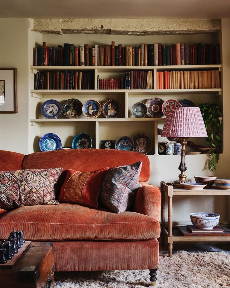 decorate behind the sofa Bookshelves @violetburns