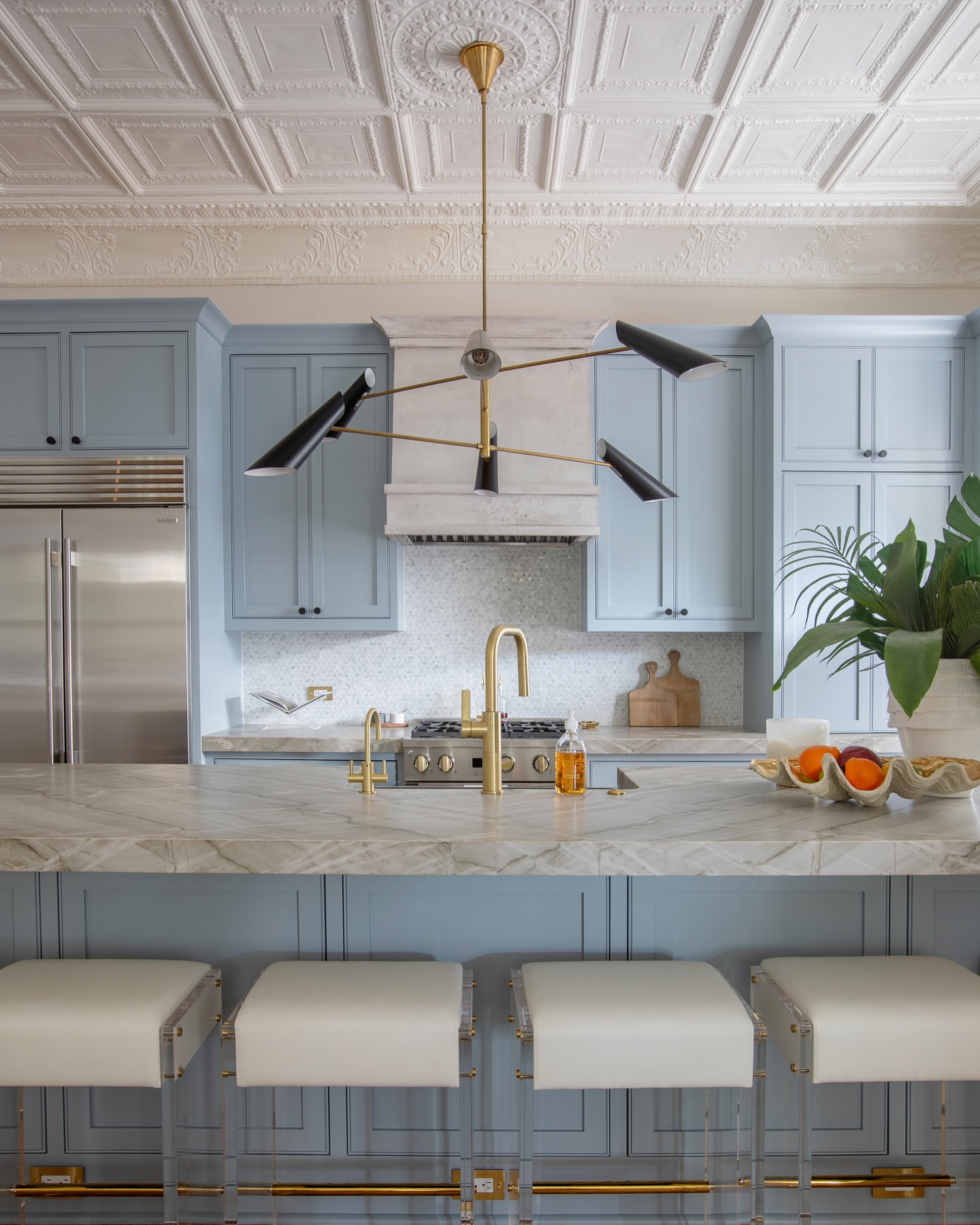 Blue traditional kitchen cabinets meganmolten