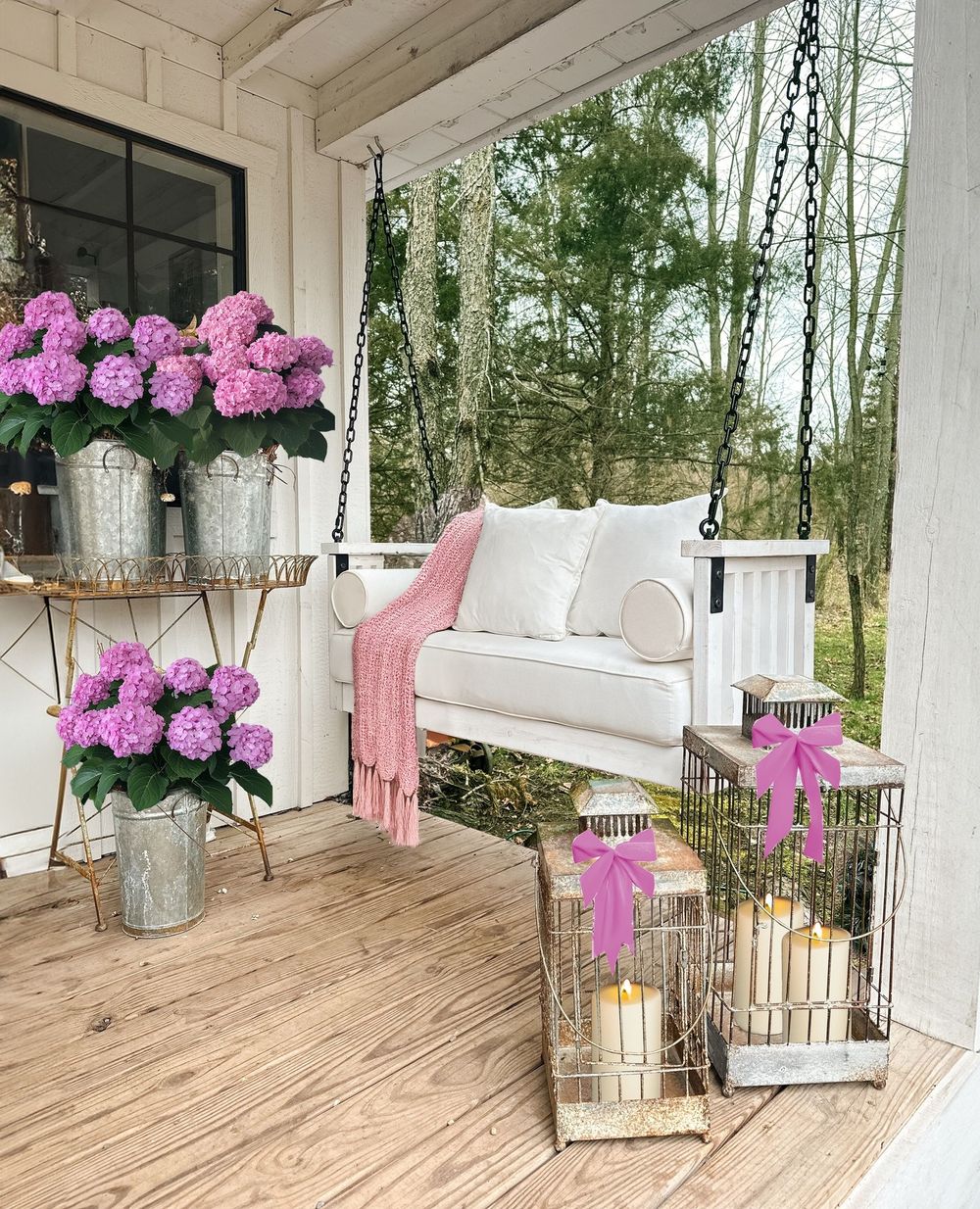 Spring front porch hydrangeas swing @rusticwildarrow