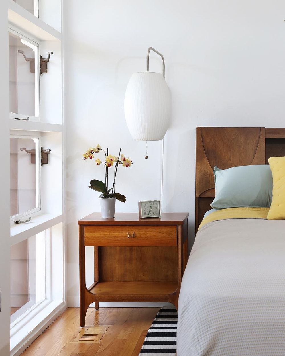 Mid Century Modern Wall Sconce via @postandbeamliving