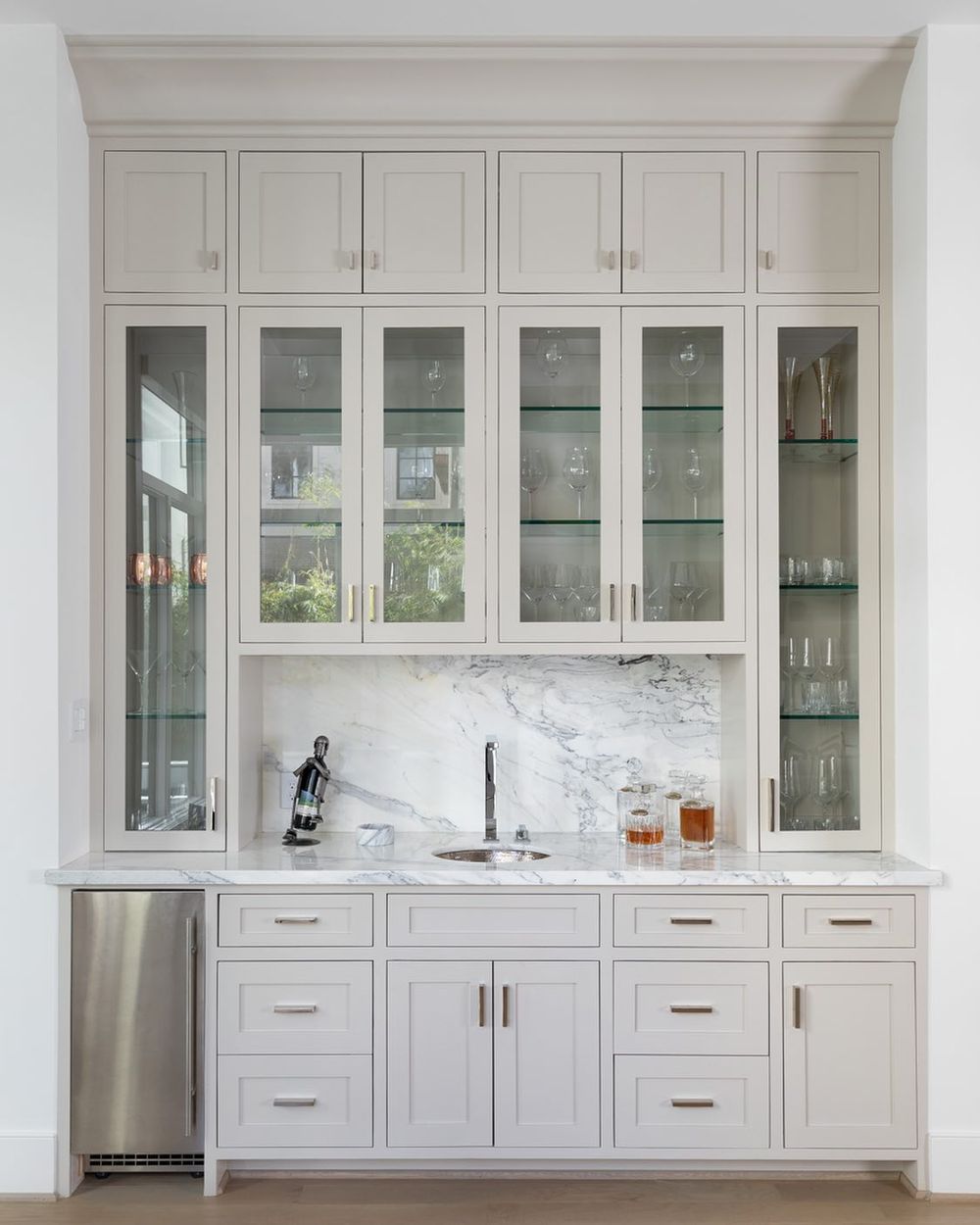 Modern home bar ideas @charter.customhomes