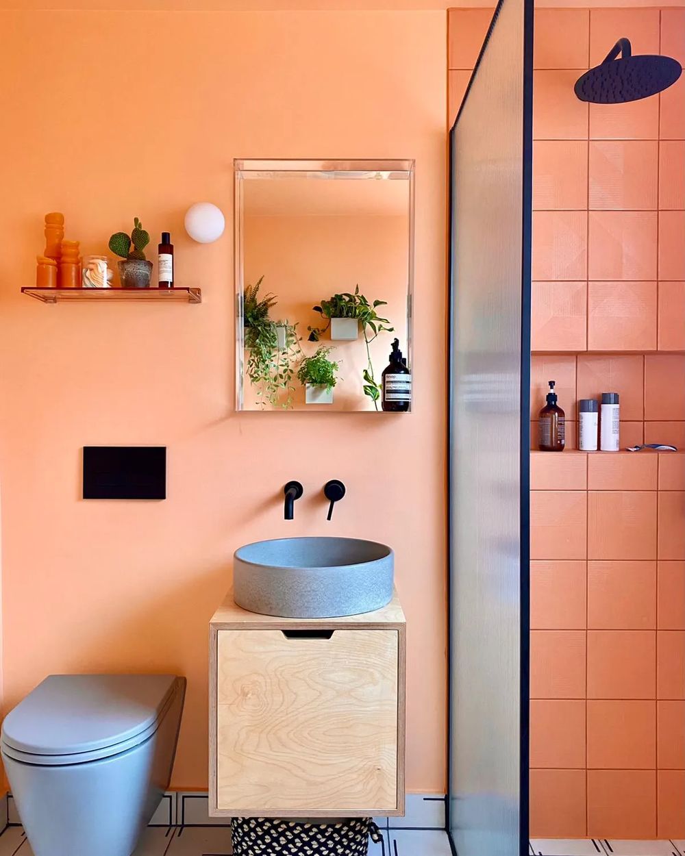 Orange bathroom decor pale paint endinteriors