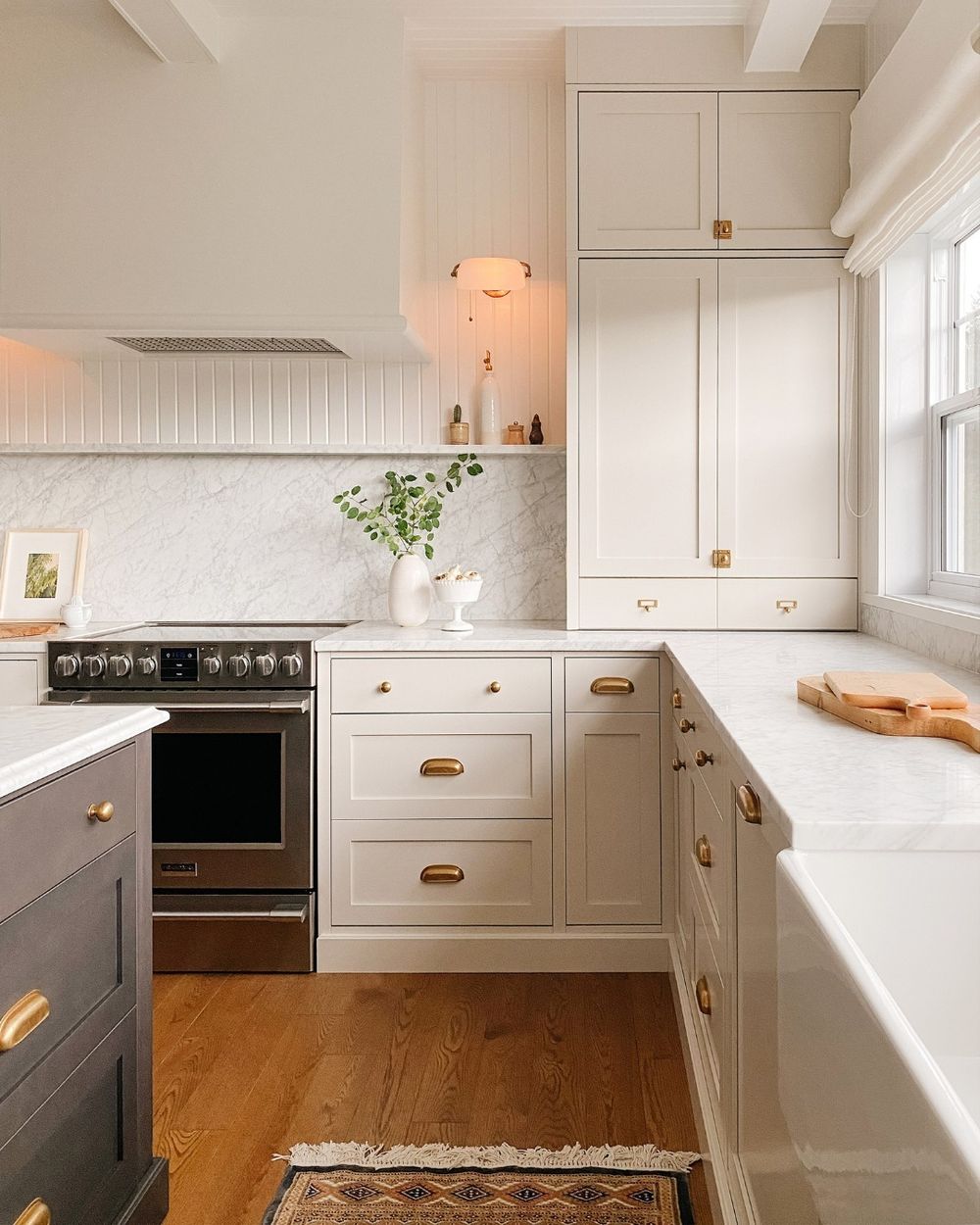 Cream kitchens design armacmartin