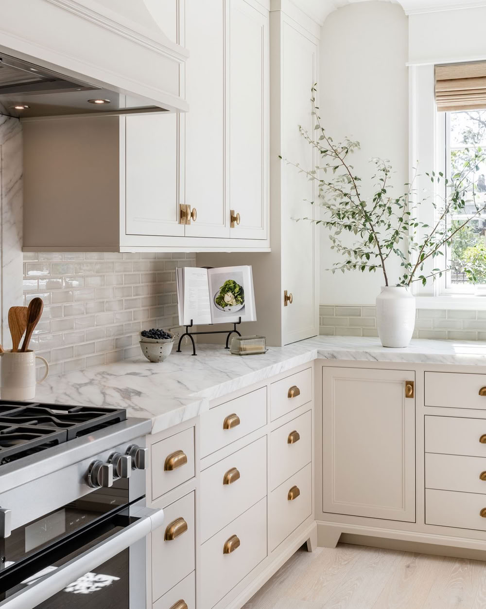 Cream kitchens jennymartindesign